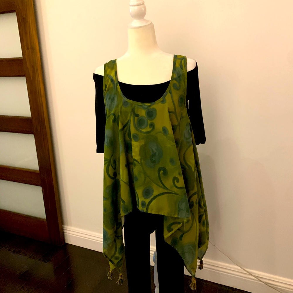 Long top with tassels on ends!